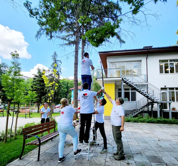 Екипът на Куайсер Фарма България на доброволеска дейност във фондацията